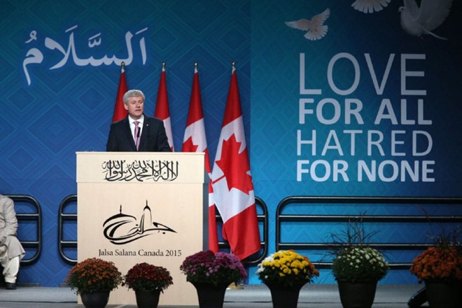 Stephen Harper addresses a large Muslim conference in August 2015.
But his government's tendency to tar Muslims with the terrorist brush was on display at hearings of the Senate committee on national security in 2014 and 2015, Haroon Siddiqui writes.