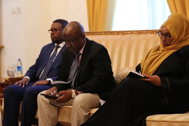 Mr Ahmed A. Kediye (L) Somali Deputy Foreign Minister, Daud Aweis (M), Spokesperson to the President, Hinda Ali (R) Ministry of Foreign Affairs