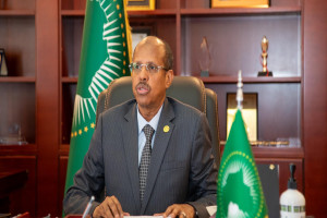 Midowga Afrika oo Hambalyo usoo Diray Shacabka Soomaaliyeed Kadib Doorashadii Golaha Degaanka Muqdisho