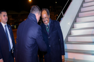 Madaxweynaha Soomaaliya oo gaaray dalka Turkiga oo maanta la filayo in looga dhawaaqo natiijada sahankii Shidaalka