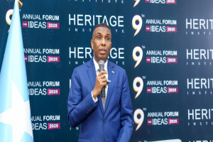 Ra’iisul Wasaare Xamsa: Soomaaliya Kama Aamusayso Faragelin Lagu Sameeyo Madax-bannaanideeda